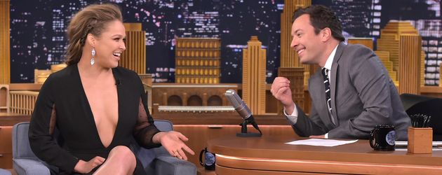 Ronda Rousey und Jimmy Fallon bei "The Tonight Show Starring Jimmy Fallon" in NYC Ronda Rousey und Jimmy Fallon bei "The Tonight Show Starring Jimmy Fallon" in NYC