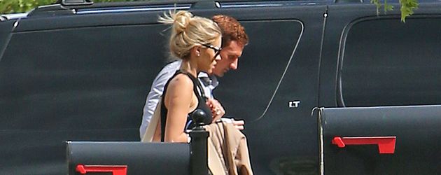 Ryan Lochte und seine Kayla Rae Reid bei ihrer Rückkehr in Charlotte, North Carolina Ryan Lochte und seine Kayla Rae Reid bei ihrer Rückkehr in Charlotte, North Carolina