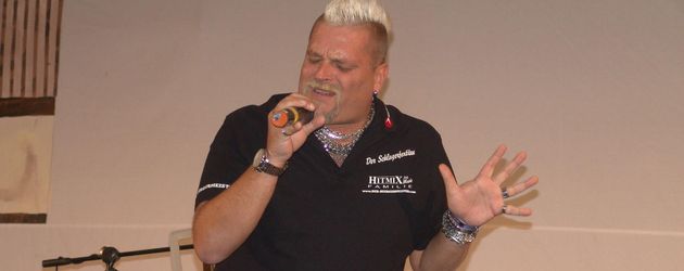 Christian Esser bei einem Auftritt Christian Esser bei einem Auftritt