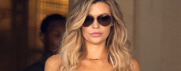 Samantha Hoopes Samantha Hoopes