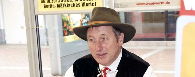 Schäfer Heinrich bei seiner Autogrammstunde in Berlin Schäfer Heinrich bei seiner Autogrammstunde in Berlin