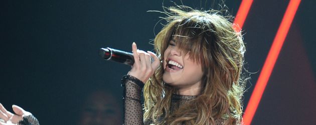 Selena Gomez bei einem Auftritt im Smoothie King Center Selena Gomez bei einem Auftritt im Smoothie King Center