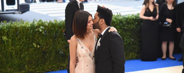 Selena Gomez und The Weeknd bei einer Gala in New York Selena Gomez und The Weeknd bei einer Gala in New York