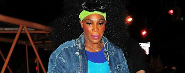 Serena Williams auf dem Weg zu Heidi Klums Halloween-Party Serena Williams auf dem Weg zu Heidi Klums Halloween-Party