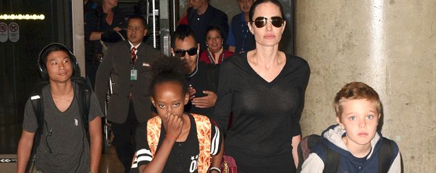 Angelina Jolie, Shiloh Jolie-Pitt, Zahara Marley Jolie-Pitt, Pax Thien Jolie-Pitt und Maddox Jolie-P Angelina Jolie, Shiloh Jolie-Pitt, Zahara Marley Jolie-Pitt, Pax Thien Jolie-Pitt und Maddox Jolie-P