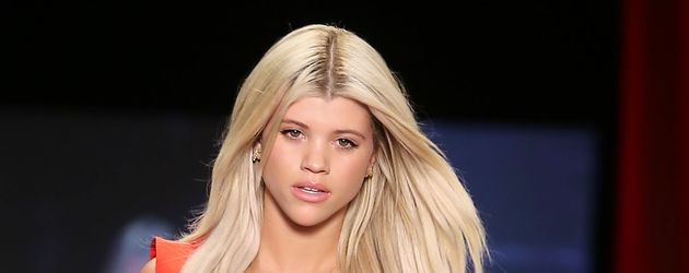 Sofia Richie bei der Go Red For Women Red Dress Collection 2016 in New York Sofia Richie bei der Go Red For Women Red Dress Collection 2016 in New York