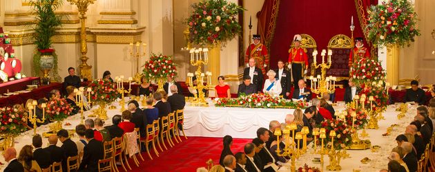 Herzogin Kate und Queen Elizabeth II. Herzogin Kate und Queen Elizabeth II.