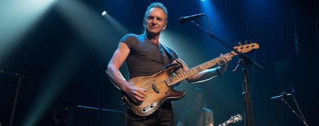 Sting im November 2016 bei seinem Konzert im Bataclan in Paris Sting im November 2016 bei seinem Konzert im Bataclan in Paris