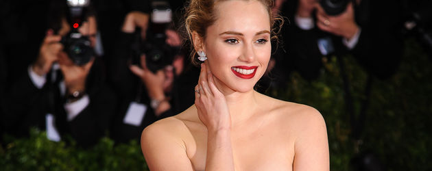 Suki Waterhouse Suki Waterhouse
