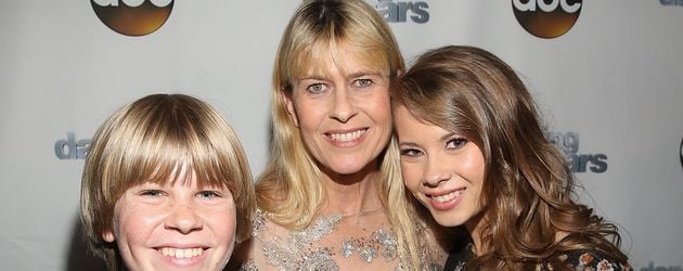 Terri Irwin mit ihren Kindern Bindi und Robert Clarence im Mai 2016 Terri Irwin mit ihren Kindern Bindi und Robert Clarence im Mai 2016