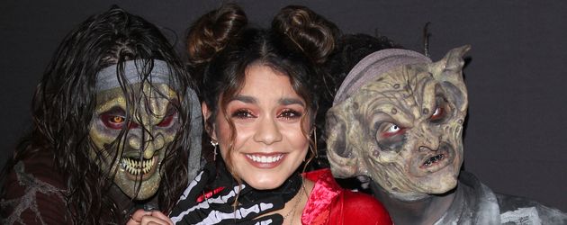 Vanessa Hudgens beim "Scary Farm Black Carpet"-Event 2016 Vanessa Hudgens beim "Scary Farm Black Carpet"-Event 2016