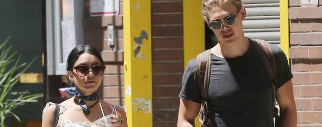 Vanessa Hudgens und Austin Butler in Soho, NYC Vanessa Hudgens und Austin Butler in Soho, NYC