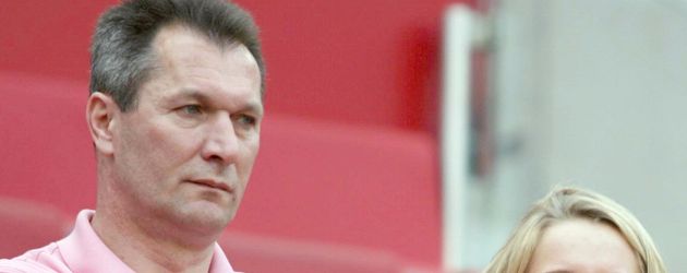 Waldemar Podolski und Monika Podolski beim Bundesligaspiel Köln gegen Bielefeld 2006 Waldemar Podolski und Monika Podolski beim Bundesligaspiel Köln gegen Bielefeld 2006