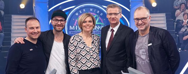 Tim Raue, Mark Forster, Julia Klöckner, Moderator Günther Jauch und Frank Buschmann bei WWM Tim Raue, Mark Forster, Julia Klöckner, Moderator Günther Jauch und Frank Buschmann bei WWM