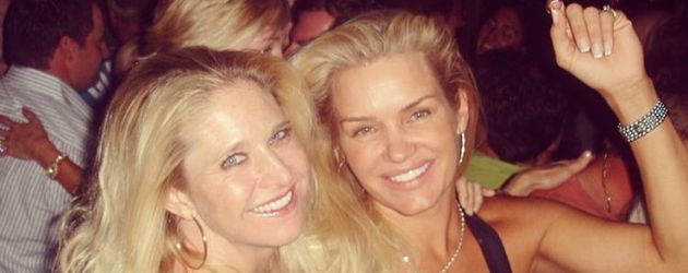 Yolanda Hadid mit ihrer Freundin Ellie (l.) Yolanda Hadid mit ihrer Freundin Ellie (l.)